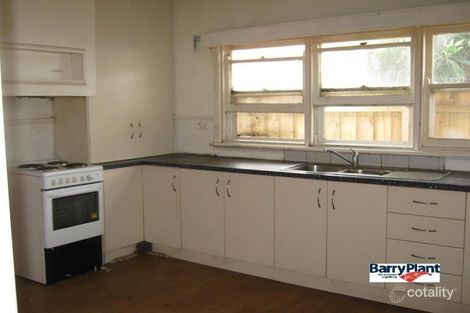 Property photo of 10 Hillcrest Grove Springvale VIC 3171