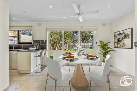 Property photo of 18 Bemersyde Drive Berwick VIC 3806