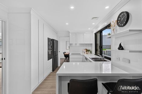 Property photo of 12 Callicoma Place Redhead NSW 2290
