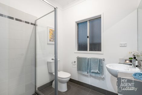 Property photo of 50 Centennial Park Drive Craigieburn VIC 3064