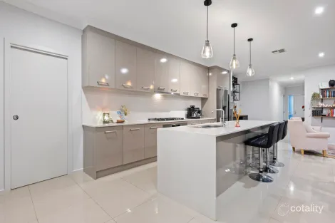 Property photo of 72 Central Boulevard Munno Para West SA 5115