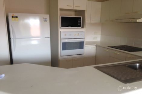 Property photo of 19/3 Arundel Drive Arundel QLD 4214