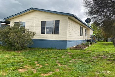 24 Lind St, Gundaroo, NSW 2620