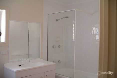 Property photo of 2/16 Sutherland Avenue Labrador QLD 4215
