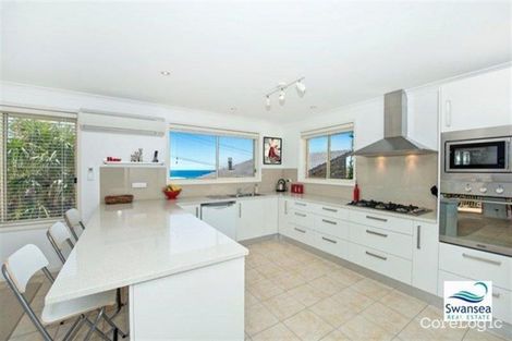 Property photo of 66 Ocean View Parade Caves Beach NSW 2281