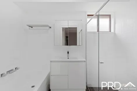 Property photo of 11 McKenzie Place Menai NSW 2234