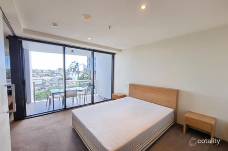 Property photo of 405/4 Wahroonga Place Surfers Paradise QLD 4217