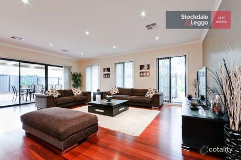 Property photo of 31 Highbury Circuit Craigieburn VIC 3064