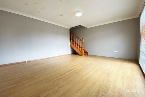 Property photo of 28 Twingleton Avenue Ambarvale NSW 2560