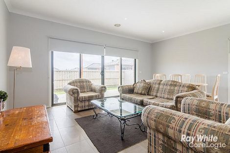 Property photo of 38 Alarah Boulevard Cranbourne West VIC 3977