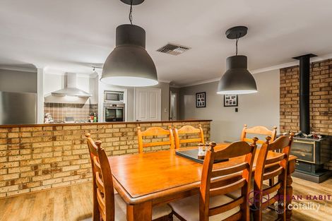 Property photo of 18 Riley Place Leda WA 6170