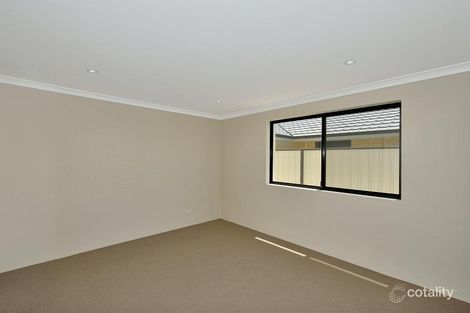 Property photo of 19 Bushlark Turn Erskine WA 6210