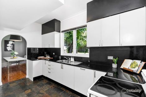 739 Warringah Rd, Forestville, NSW 2087