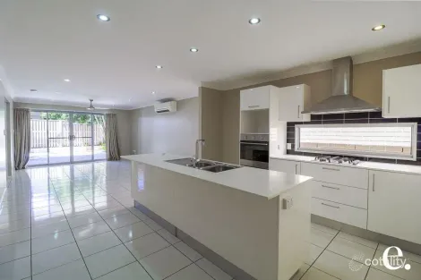 Property photo of 1/1 Valhalla Street Clinton QLD 4680