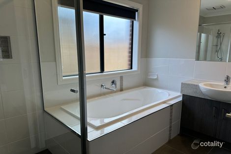 Property photo of 4 Matchett Drive Clyde VIC 3978