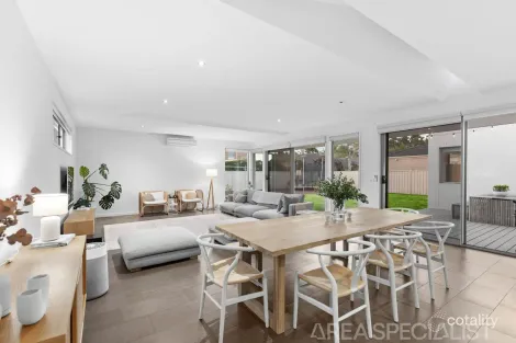 Property photo of 8 Spring Hill Road Langwarrin VIC 3910