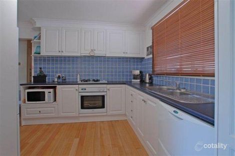 Property photo of 2 Queens Court Berwick VIC 3806