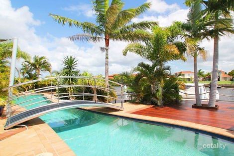 36 Topsail Cct, Banksia Beach, QLD 4507
