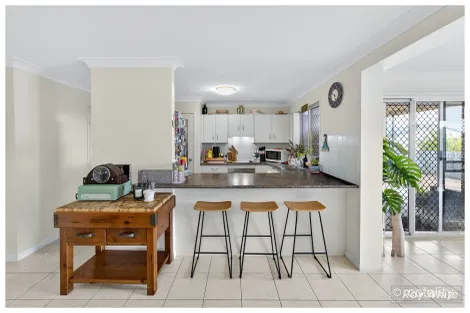 Property photo of 5 William Close Gracemere QLD 4702