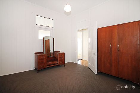 Property photo of 24 Linton Street Kangaroo Point QLD 4169