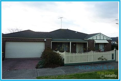 11 Wyuna Pde, Belmont, VIC 3216