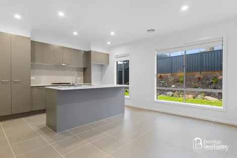 37 Ucres Way, Golden Square, VIC 3555