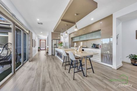 Property photo of 60 Biltmore Crescent Roxburgh Park VIC 3064