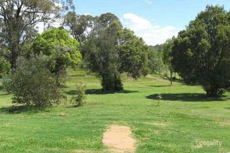 Property photo of 40 Hewett Drive Regency Downs QLD 4341