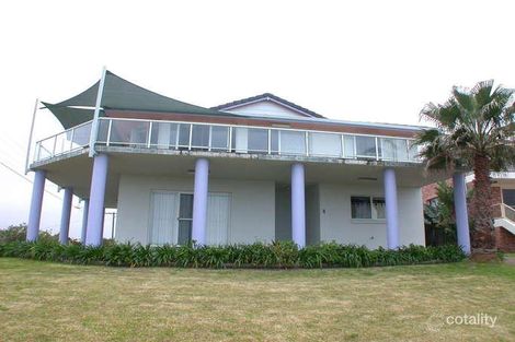 2 North Scenic Rd, Forresters Beach, NSW 2260