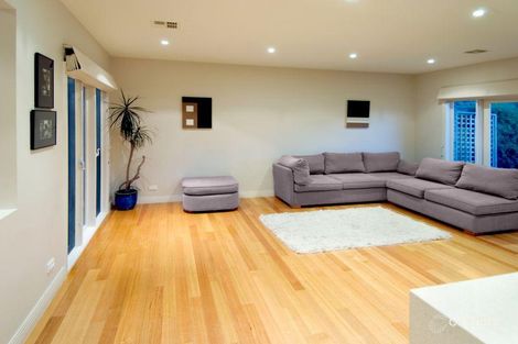 Property photo of 9 Clovelly Court Balwyn North VIC 3104