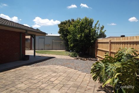 Property photo of 15 Manisa Place Cranbourne West VIC 3977