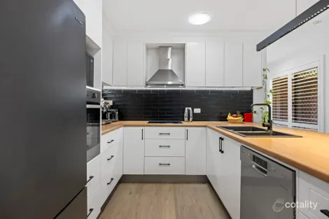 Property photo of 4 Pepperina Place Fitzgibbon QLD 4018