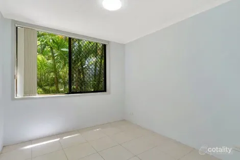 Property photo of 2/33 Whiting Street Labrador QLD 4215