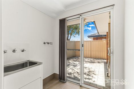 Property photo of 7/11 Hodnet Bend The Vines WA 6069