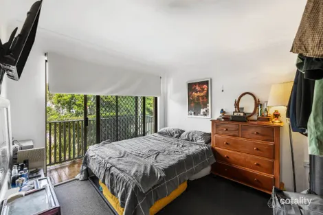 Property photo of 21/33-39 Hooker Boulevard Broadbeach Waters QLD 4218