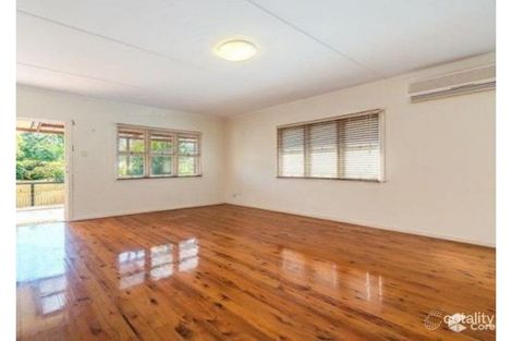 30 Lind Ave, Southport, QLD 4215