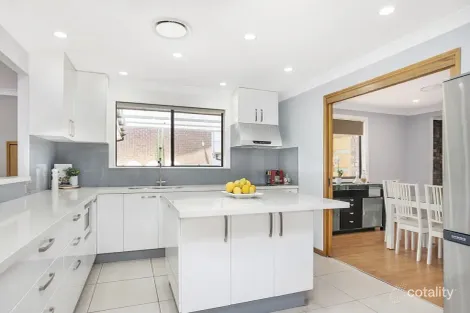 Property photo of 18 Hobart Place Illawong NSW 2234
