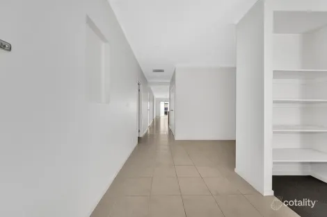 Property photo of 48 Primrose Crescent Mickleham VIC 3064