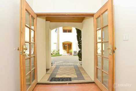 Property photo of 2/20 Coolangatta Retreat Hillarys WA 6025