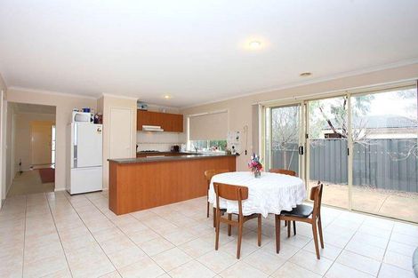 Property photo of 11 Mundi Crescent Manor Lakes VIC 3024