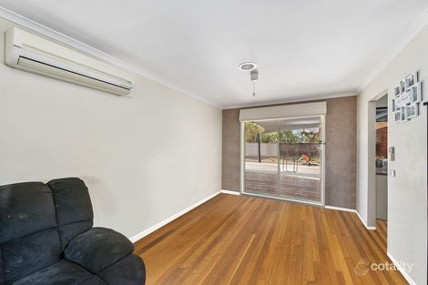 Property photo of 15 Simpson Place Caroline Springs VIC 3023