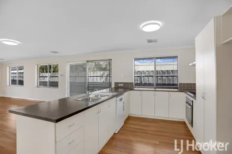 Property photo of 23 Richview Ramble Wannanup WA 6210