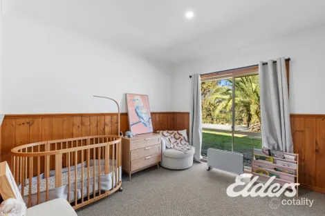Property photo of 6 Somerset Drive Yarrawonga VIC 3730