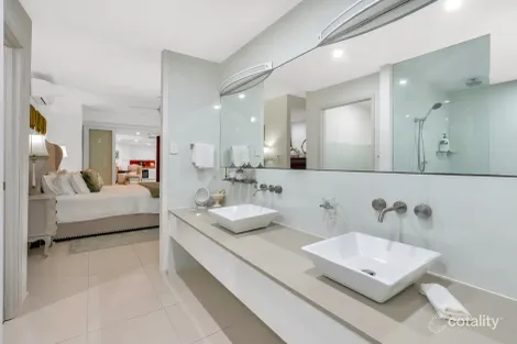 Property photo of 8 Lillian Road Palm Cove QLD 4879