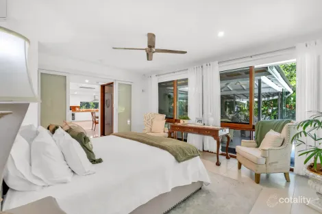 Property photo of 8 Lillian Road Palm Cove QLD 4879