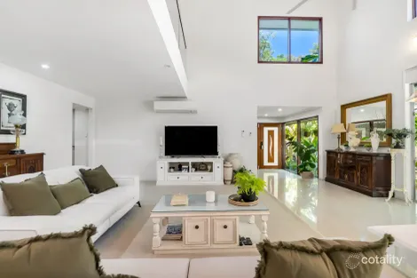 Property photo of 8 Lillian Road Palm Cove QLD 4879