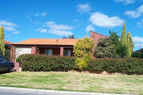 10 Brookland Cres, Marangaroo, WA 6064