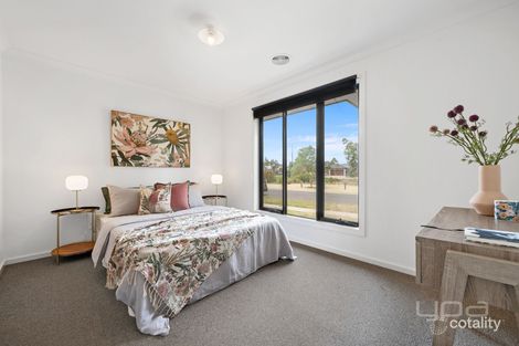 Property photo of 45 Sandygate Circuit Strathtulloh VIC 3338