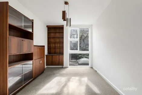 Property photo of 4/14 Lansell Road Toorak VIC 3142