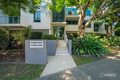 Property photo of 2/6-8 Miami Key Broadbeach Waters QLD 4218